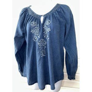 Great NorthWest Indigo Sz SMALL Blue Embroidered Denim Chambray Peasant Top EUC